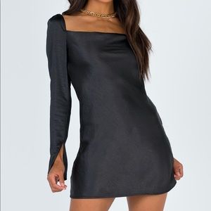 NWOT STAR POWER MINI DRESS BLACK